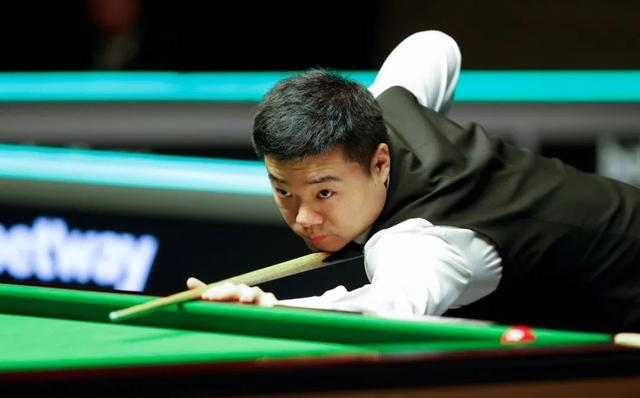 中渐渐成为 中渐渐成为